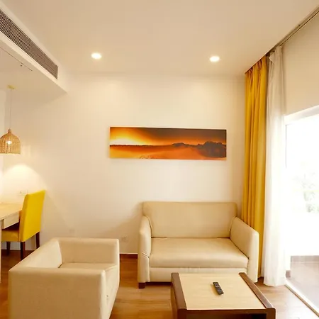 Bloomsuites L Calangute Exterior photo