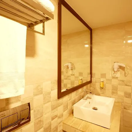 Bloomsuites L Calangute Exterior photo