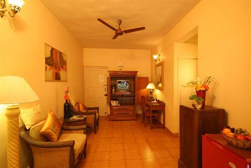 Bloomsuites L 4* Calangute