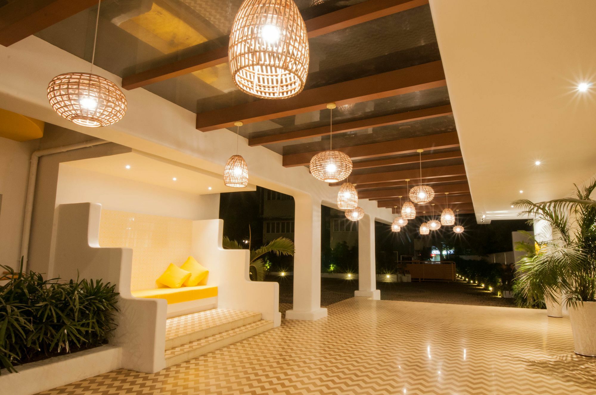 Hotel Bloomsuites L 4*