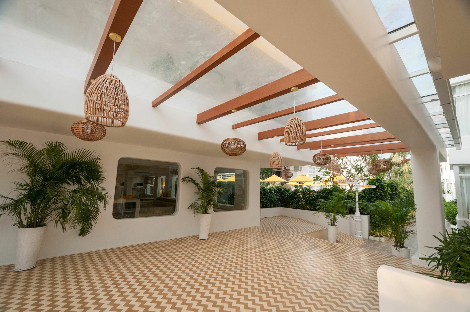 Hotel Bloomsuites L 4*